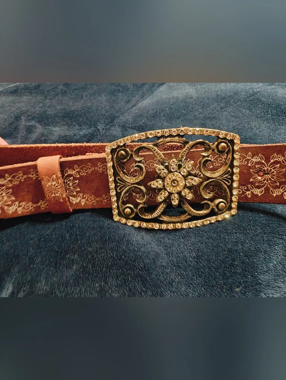 VTG Streets Ahead 90s Leather Western Belt Large Rhinestone Tooled Floral Boho